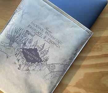 foto real capa notebook mapa do maroto