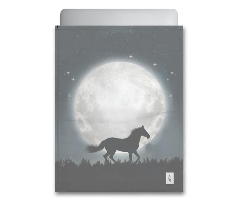 dobra - Capa Notebook - O cavalo e a lua