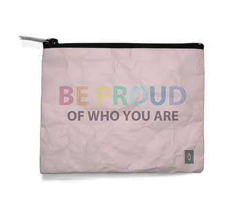 necessaire-be-proud-of-who-you-are-frente